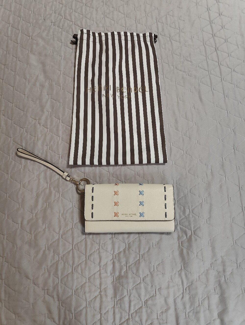 Henri Bendel Cream Embroidered Wristlet Clutch - Picture 9 of 10